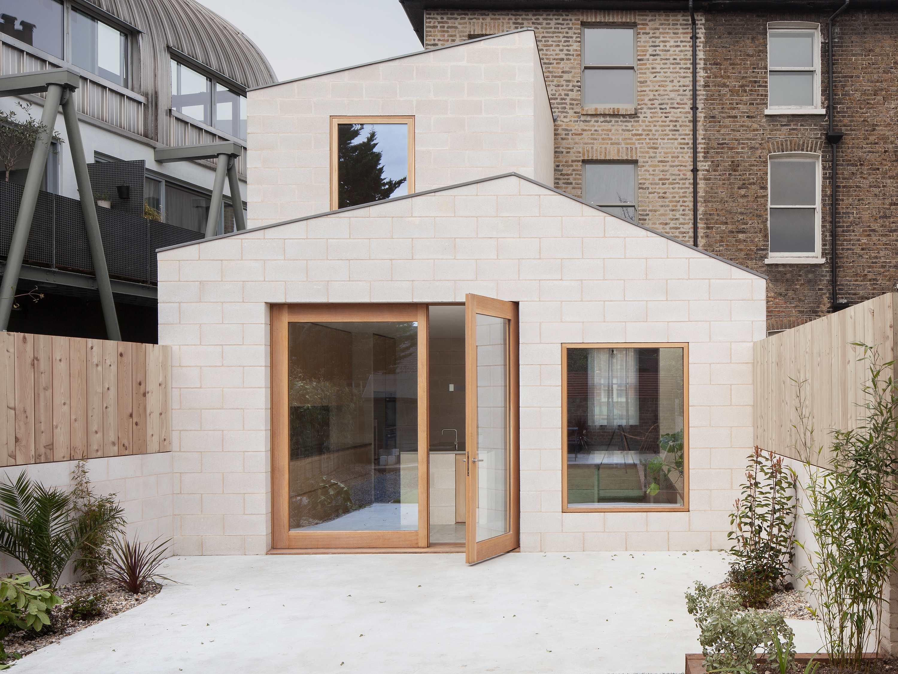 AJP Peckham 08 191028 192908